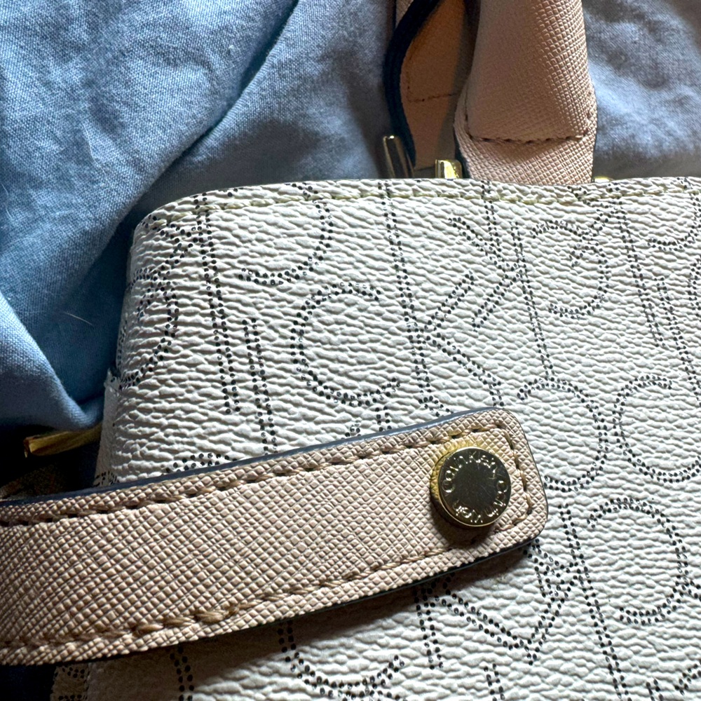 Calvin Klein Medium Signature Monogram Tote -NO CALLOUTS - Picture 4 of 8
